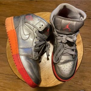 Air Jordan 1 Mid GS Size 5Y